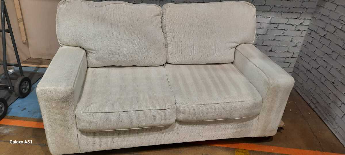 Padova-Exclusive Loveseat - Gallery Image 6